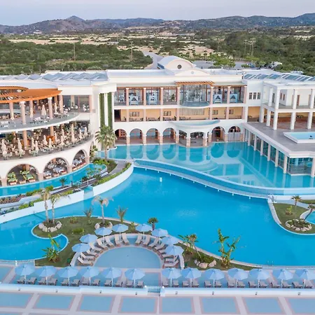 泰拉索温泉度假&中庭名誉别墅酒店 酒店 5*